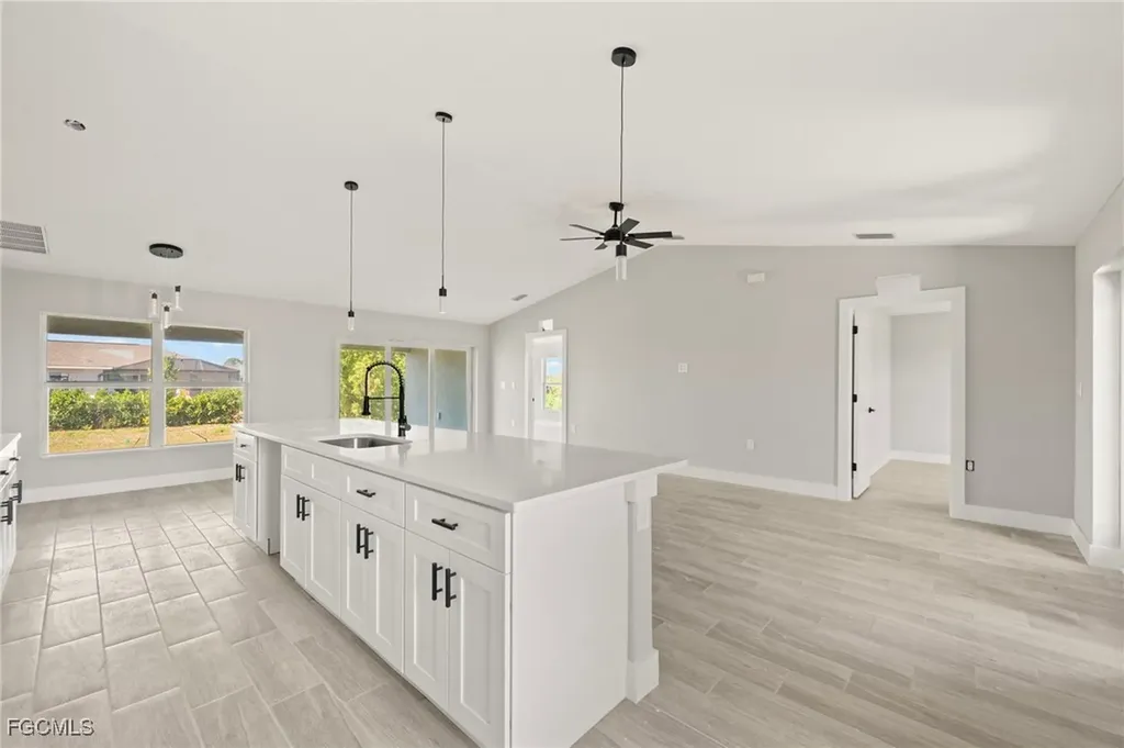 1425 NE 44th Street Cape Coral FL 33909