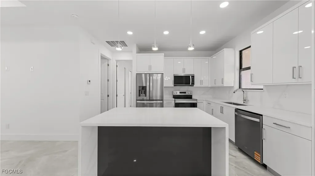 2300 NW 8th Terrace Cape Coral FL 33993