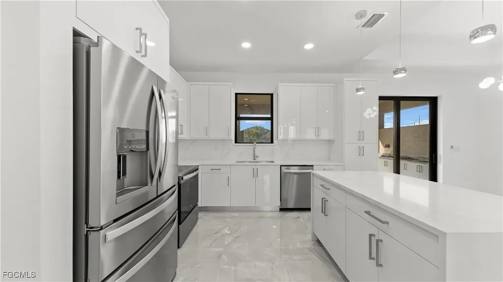 2300 NW 8th Terrace Cape Coral FL 33993