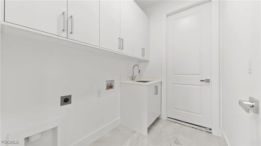 2300 NW 8th Terrace Cape Coral FL 33993