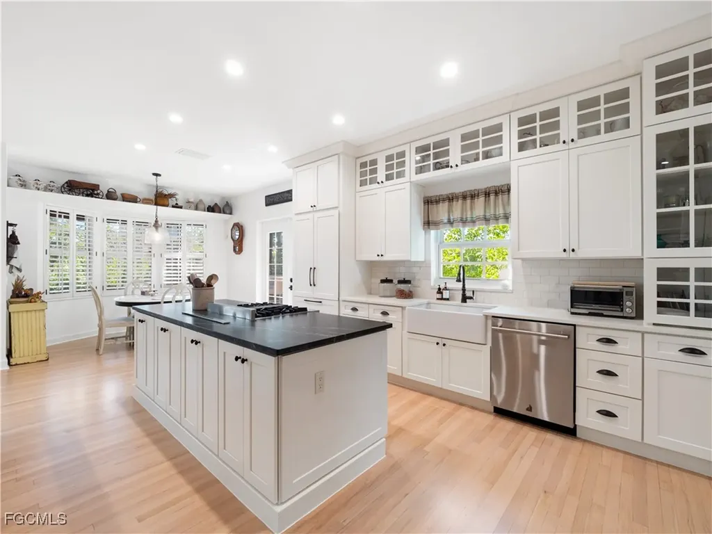 519 Kinzie Island Court Sanibel FL 33957