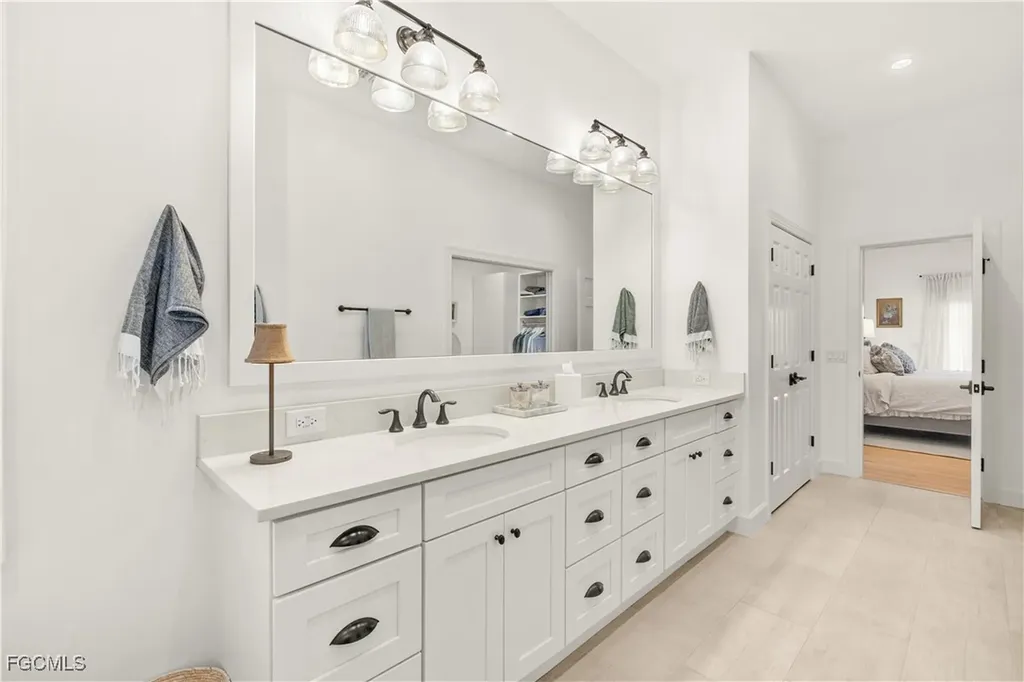519 Kinzie Island Court Sanibel FL 33957