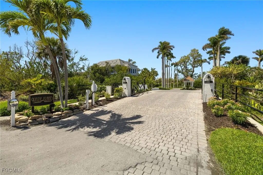 519 Kinzie Island Court Sanibel FL 33957