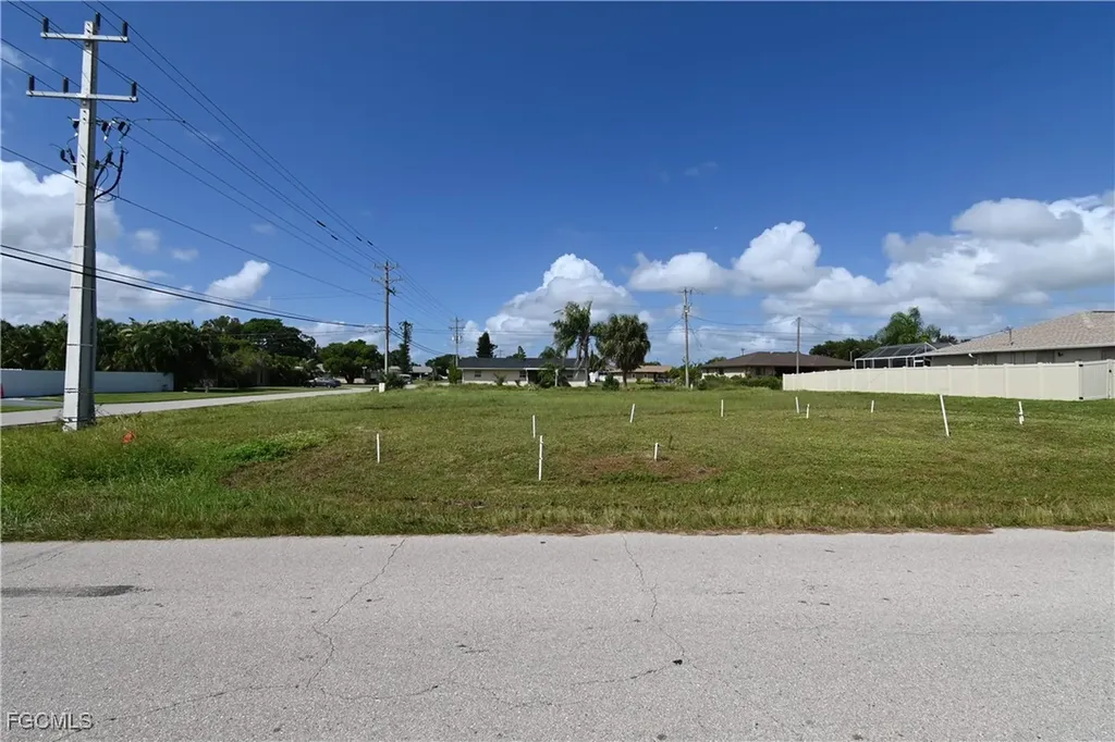 3928 SE 4th Avenue Cape Coral FL 33904