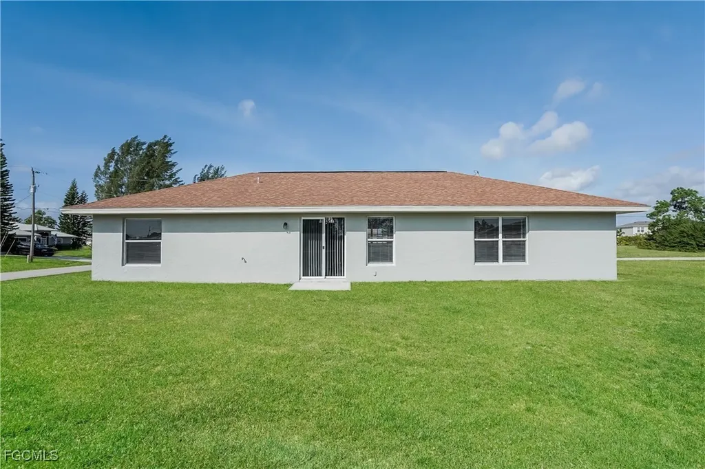 1922 NW 14th Terrace Cape Coral FL 33993