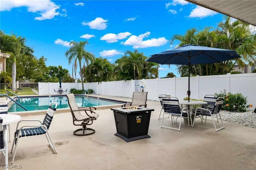 2244 Winkler Avenue Fort Myers FL 33901