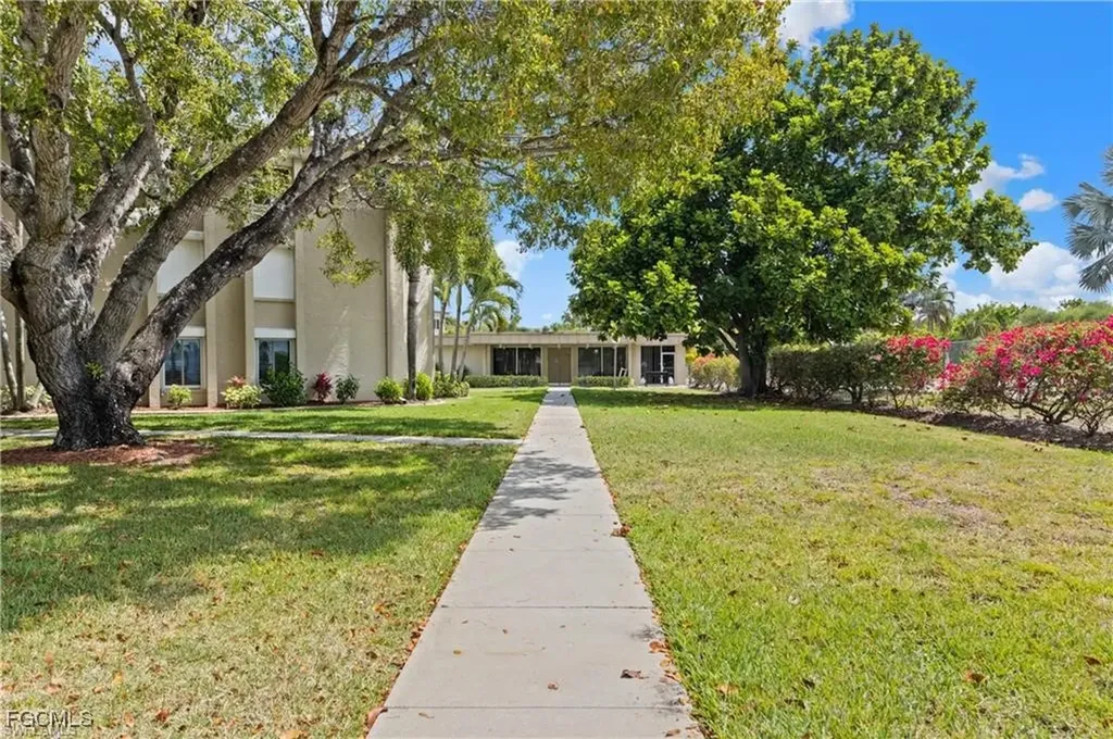 2244 Winkler Avenue Fort Myers FL 33901