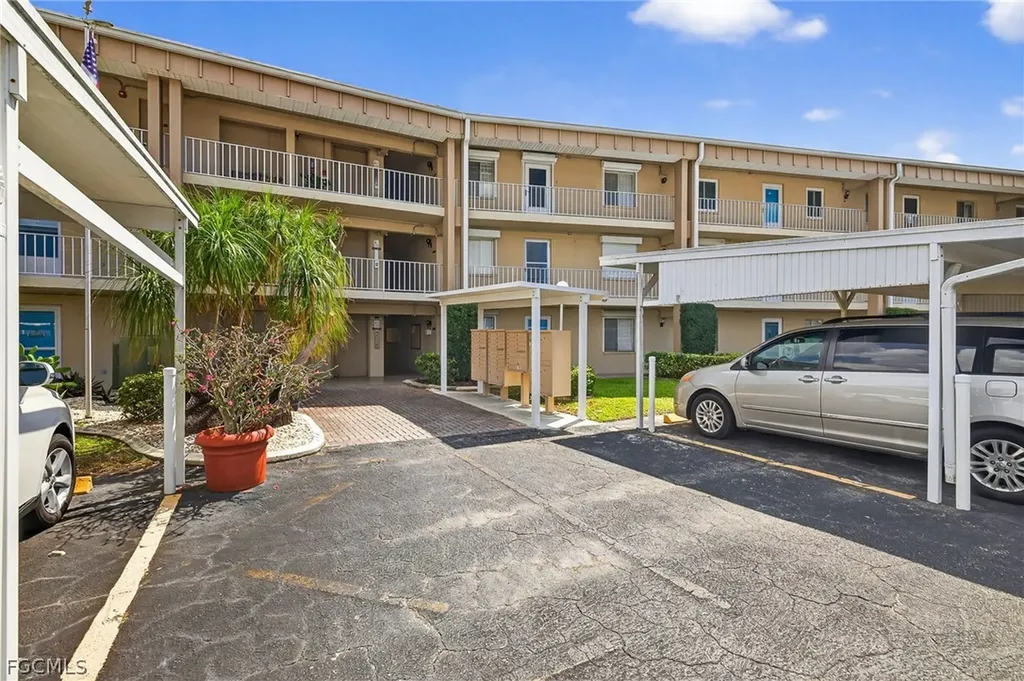 2244 Winkler Avenue Fort Myers FL 33901