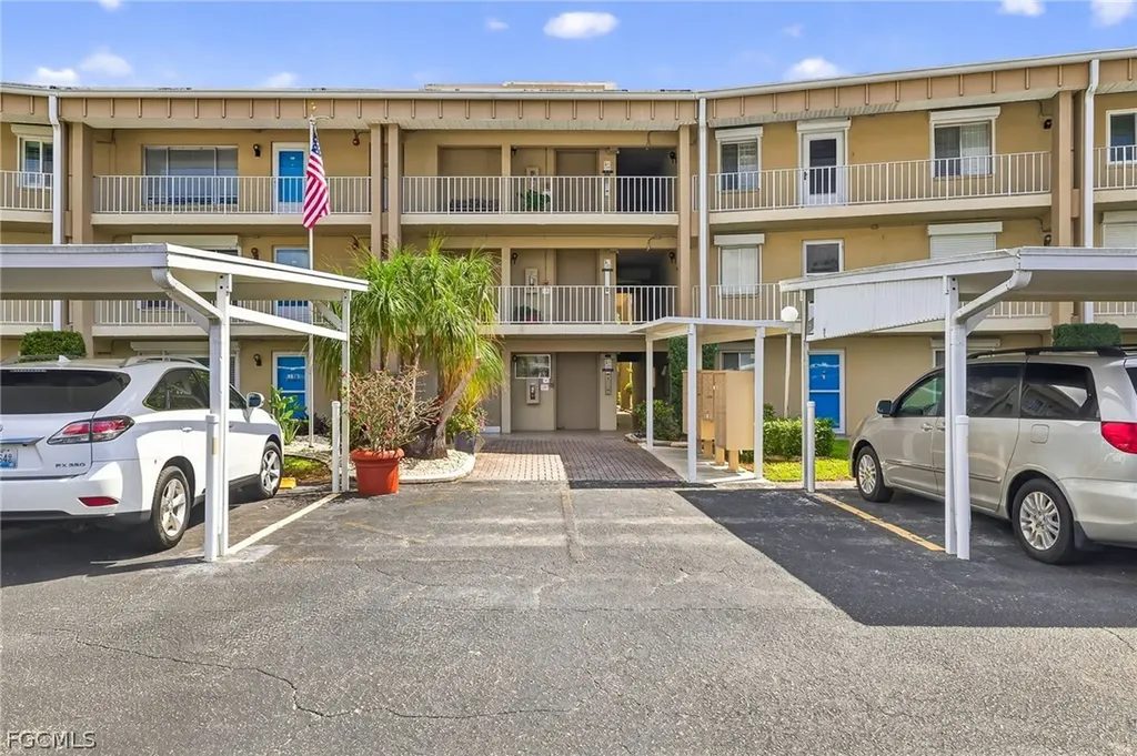 2244 Winkler Avenue Fort Myers FL 33901
