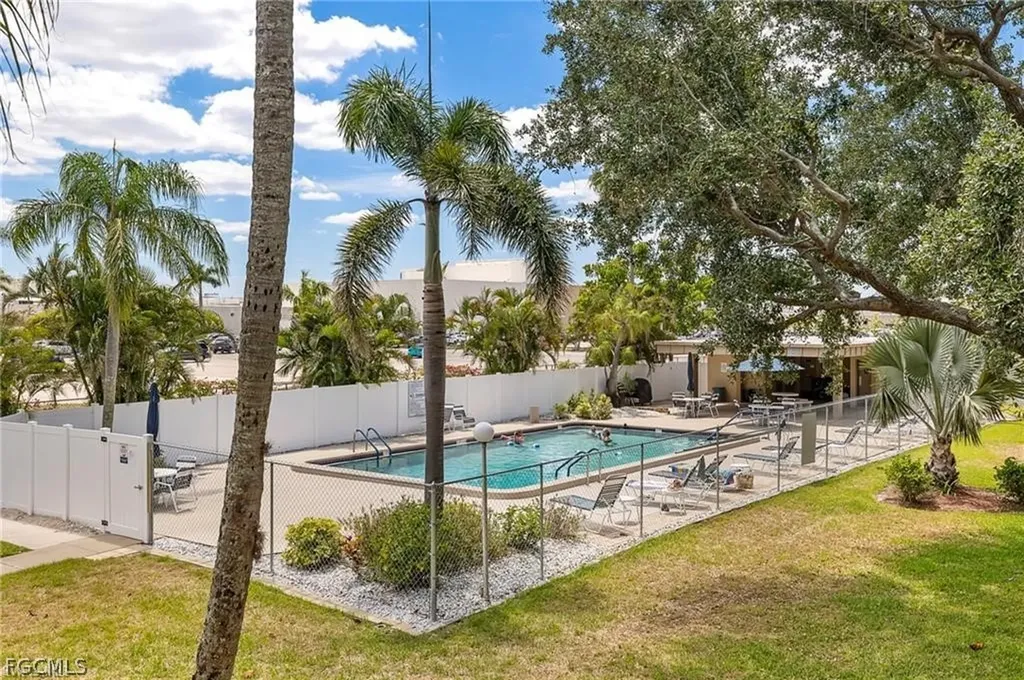 2244 Winkler Avenue Fort Myers FL 33901