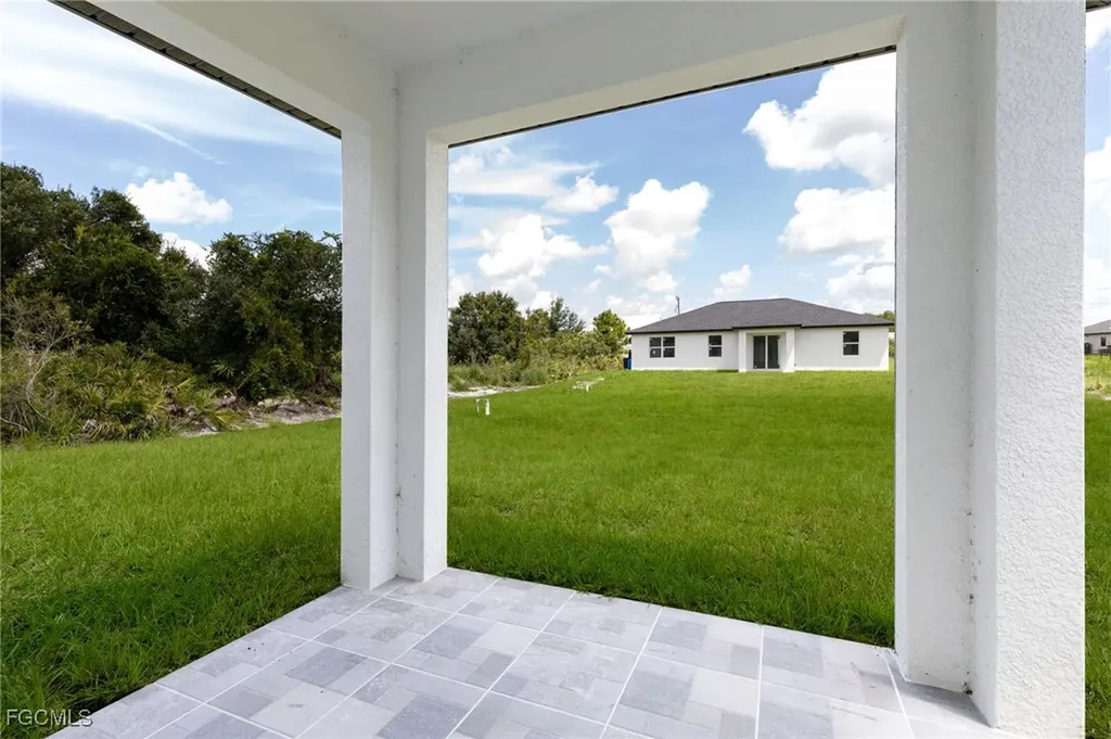 2704 22nd Street W Lehigh Acres FL 33971
