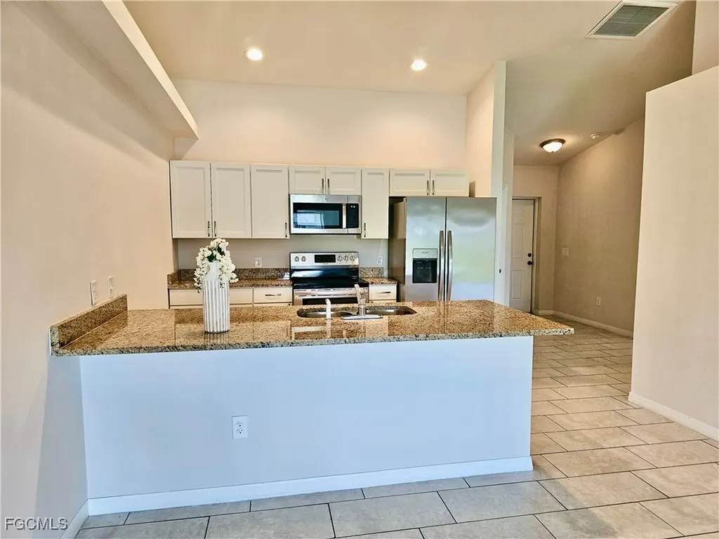 545 SE 4th Terrace Cape Coral FL 33990