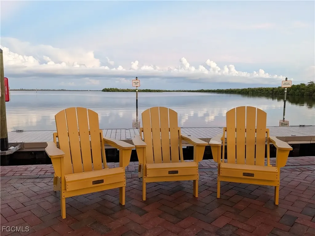 545 SE 4th Terrace Cape Coral FL 33990