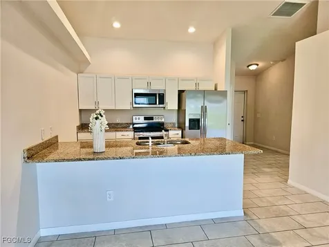 545 SE 4th Terrace Cape Coral FL 33990