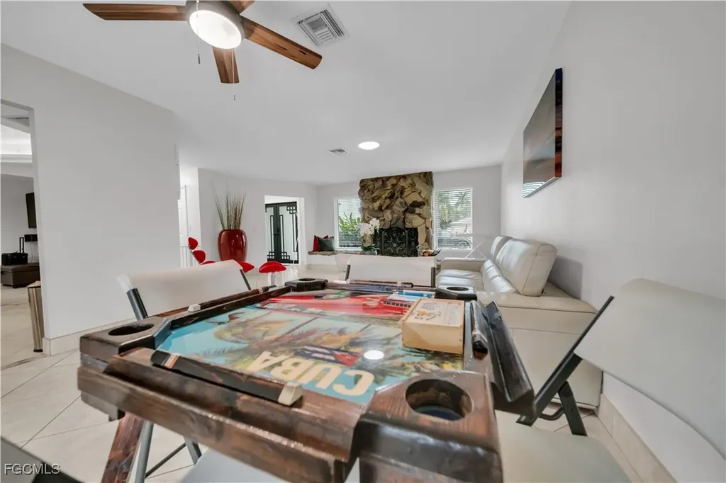 3746 SE 1st Place Cape Coral FL 33904