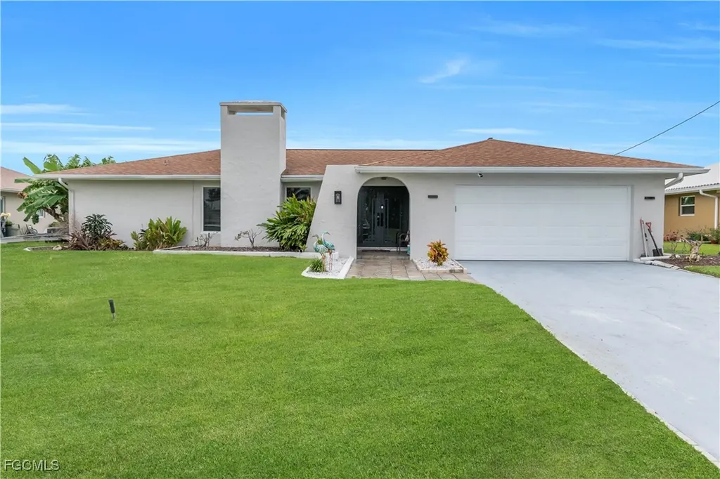3746 SE 1st Place Cape Coral FL 33904