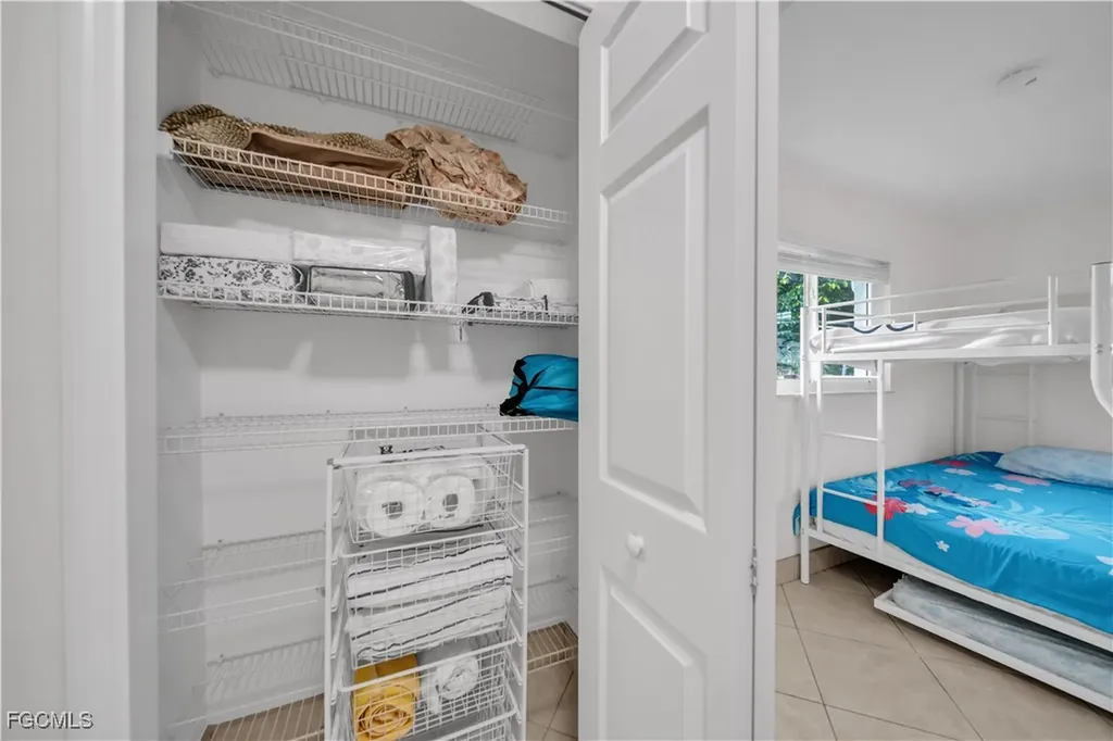 3746 SE 1st Place Cape Coral FL 33904