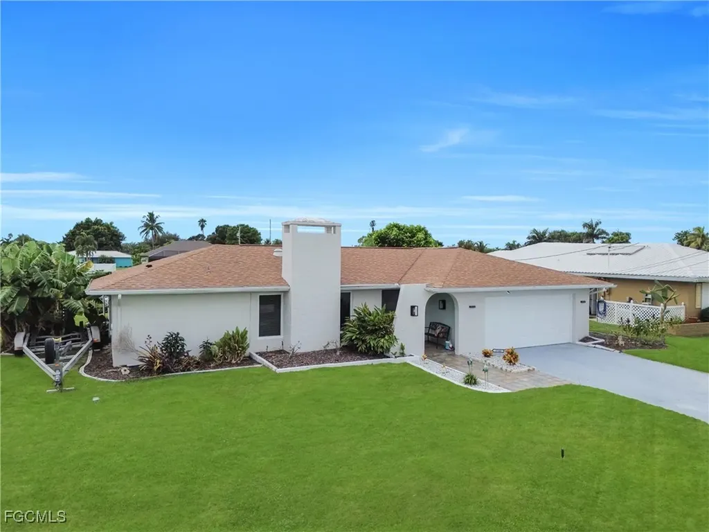 3746 SE 1st Place Cape Coral FL 33904