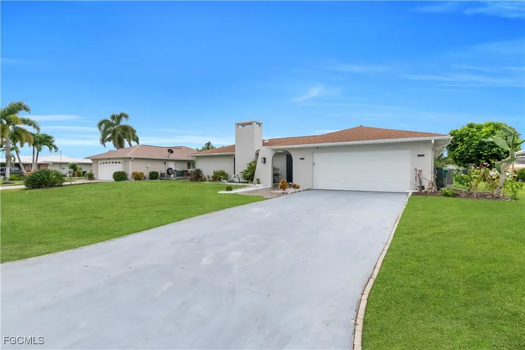 3746 SE 1st Place Cape Coral FL 33904