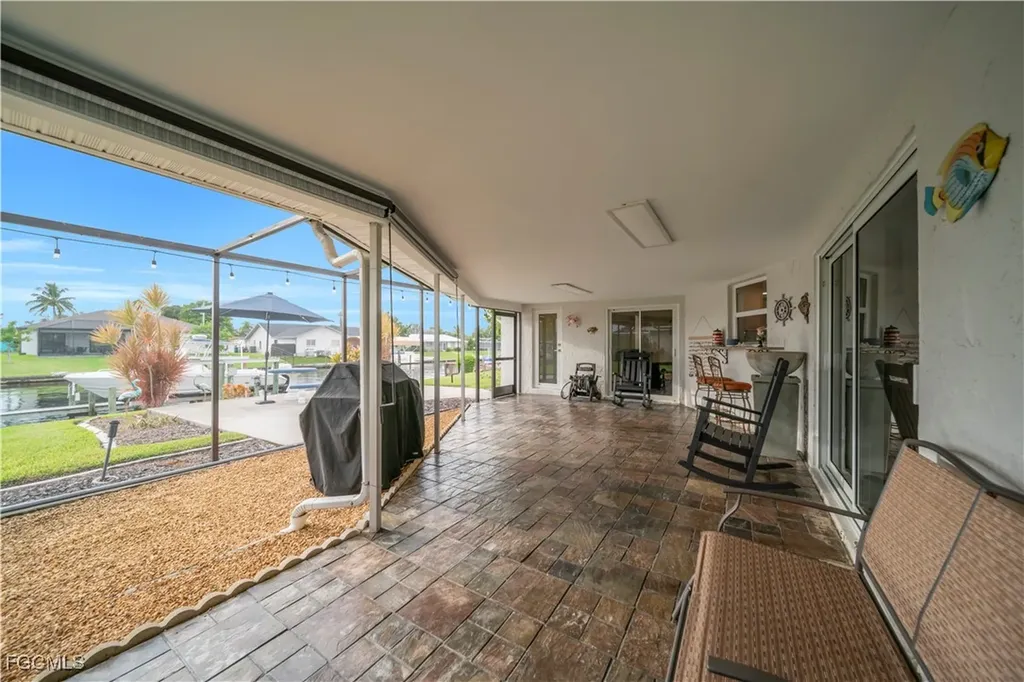 3746 SE 1st Place Cape Coral FL 33904