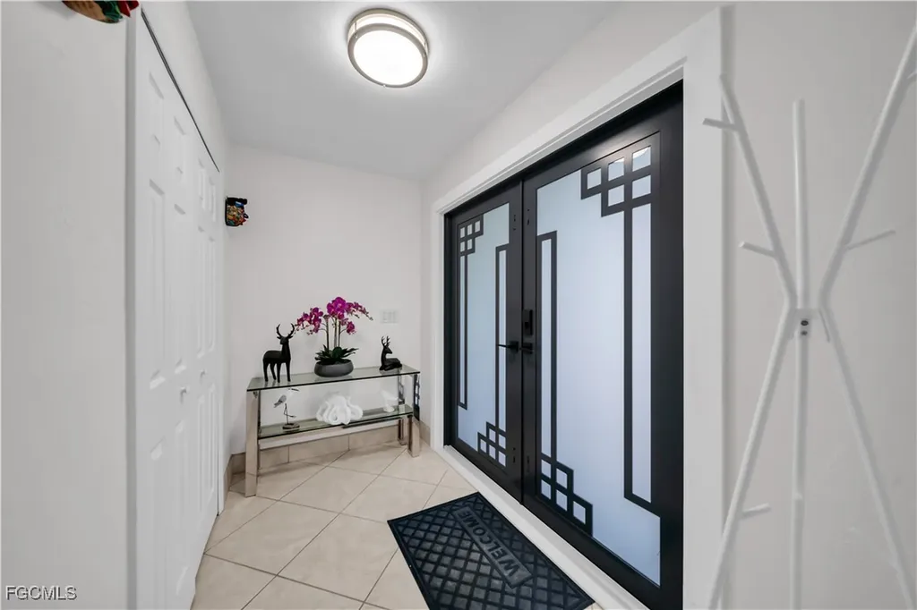 3746 SE 1st Place Cape Coral FL 33904