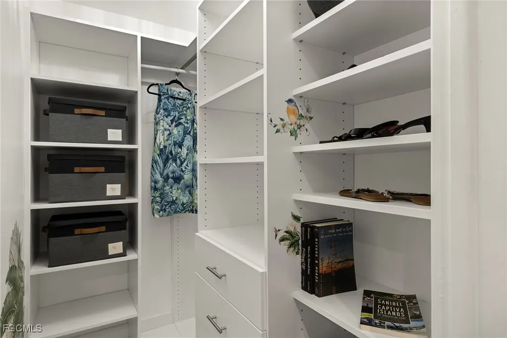 1610 Middle Gulf Drive Sanibel FL 33957