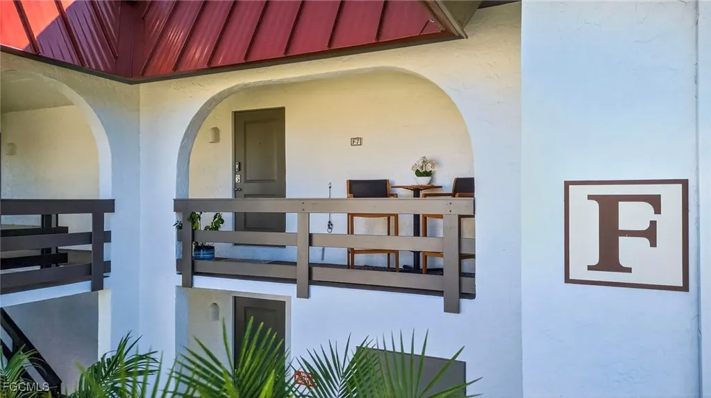 1610 Middle Gulf Drive Sanibel FL 33957