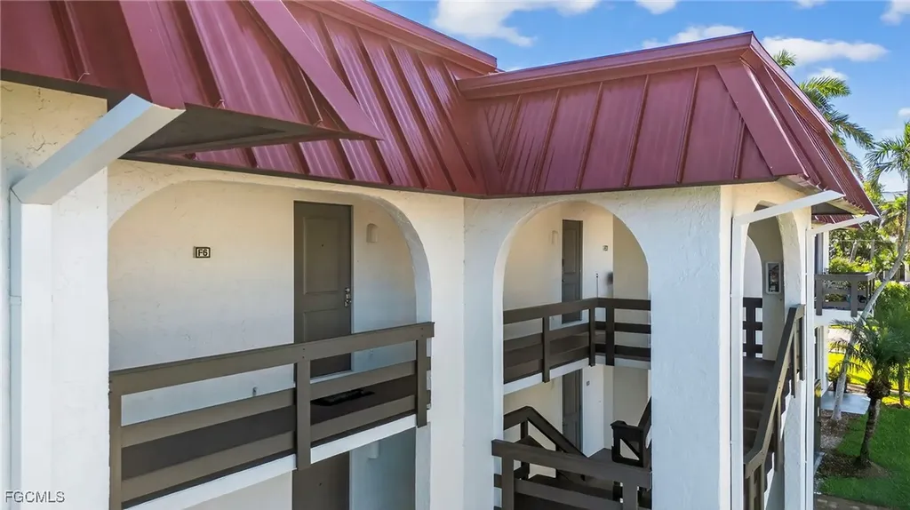 1610 Middle Gulf Drive Sanibel FL 33957