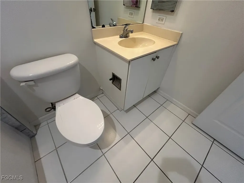 4255 Liron Avenue Fort Myers FL 33916