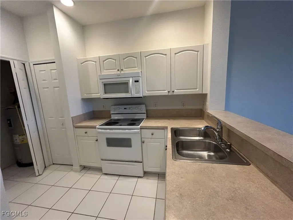 4255 Liron Avenue Fort Myers FL 33916