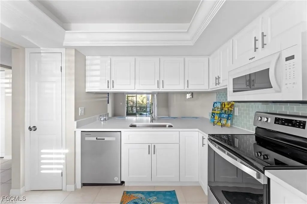 5705 Foxlake Drive North Fort Myers FL 33917