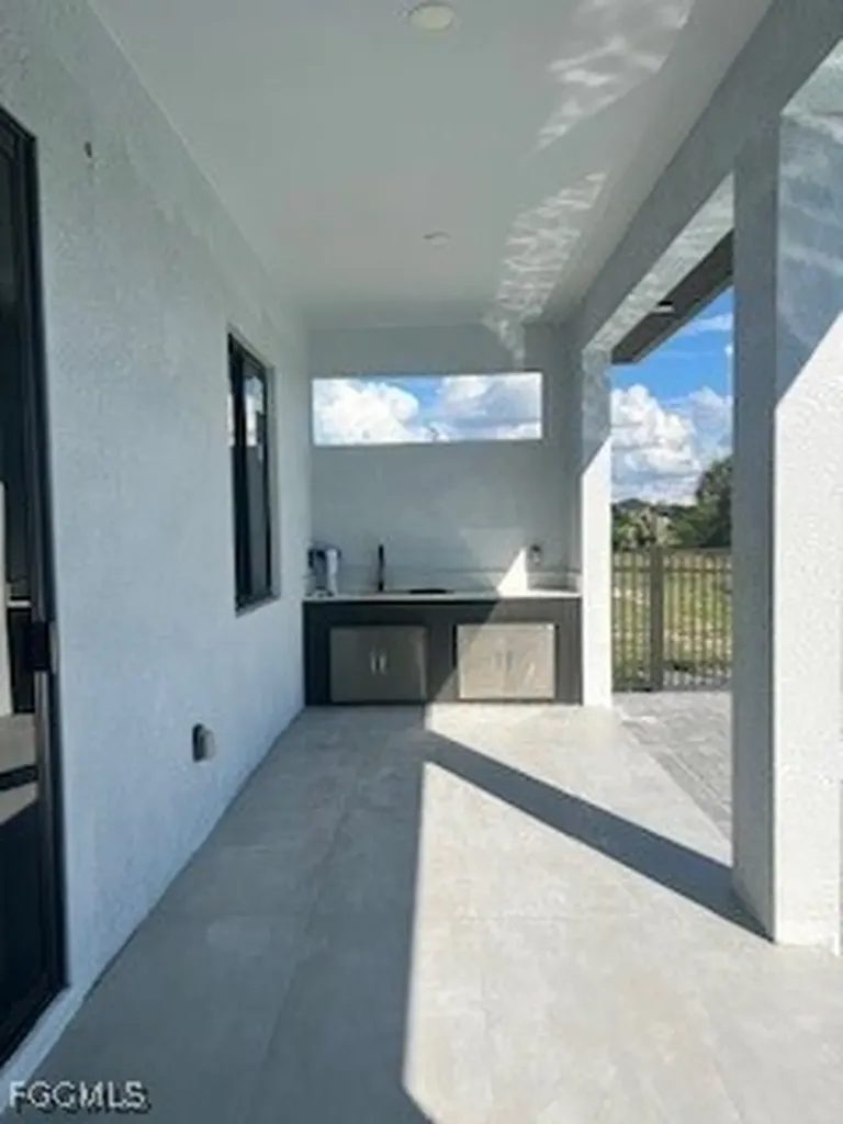 2010 NW 6th Terrace Cape Coral FL 33993