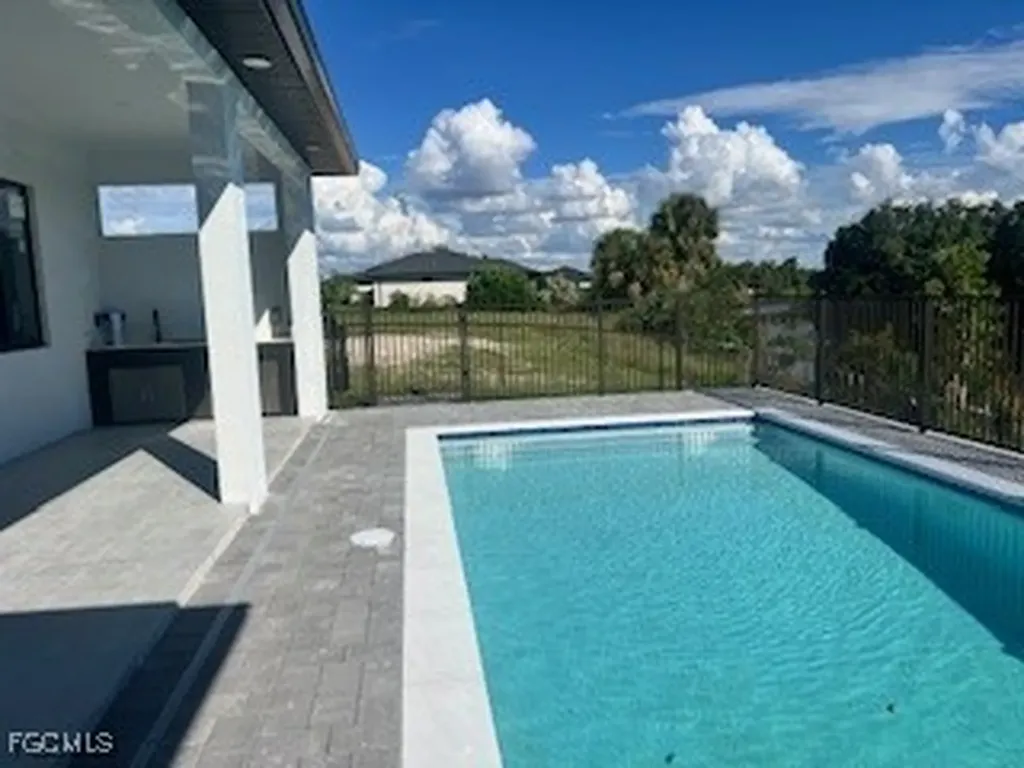 2010 NW 6th Terrace Cape Coral FL 33993