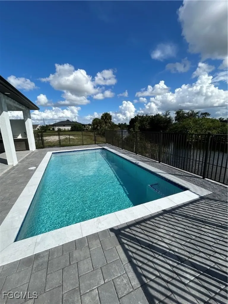 2010 NW 6th Terrace Cape Coral FL 33993