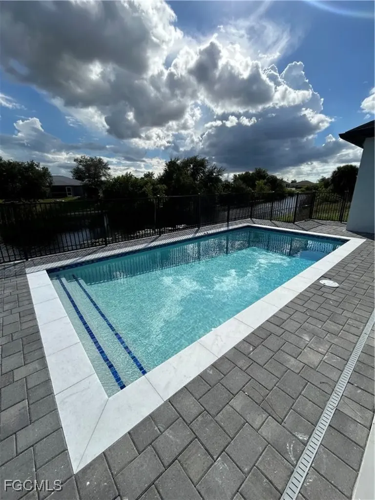 2010 NW 6th Terrace Cape Coral FL 33993