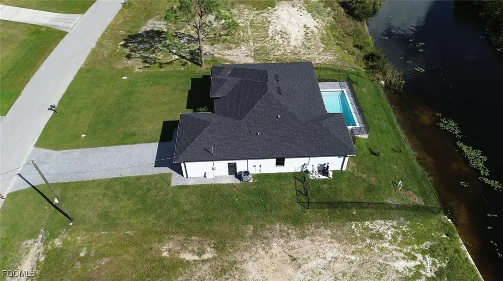 2010 NW 6th Terrace Cape Coral FL 33993