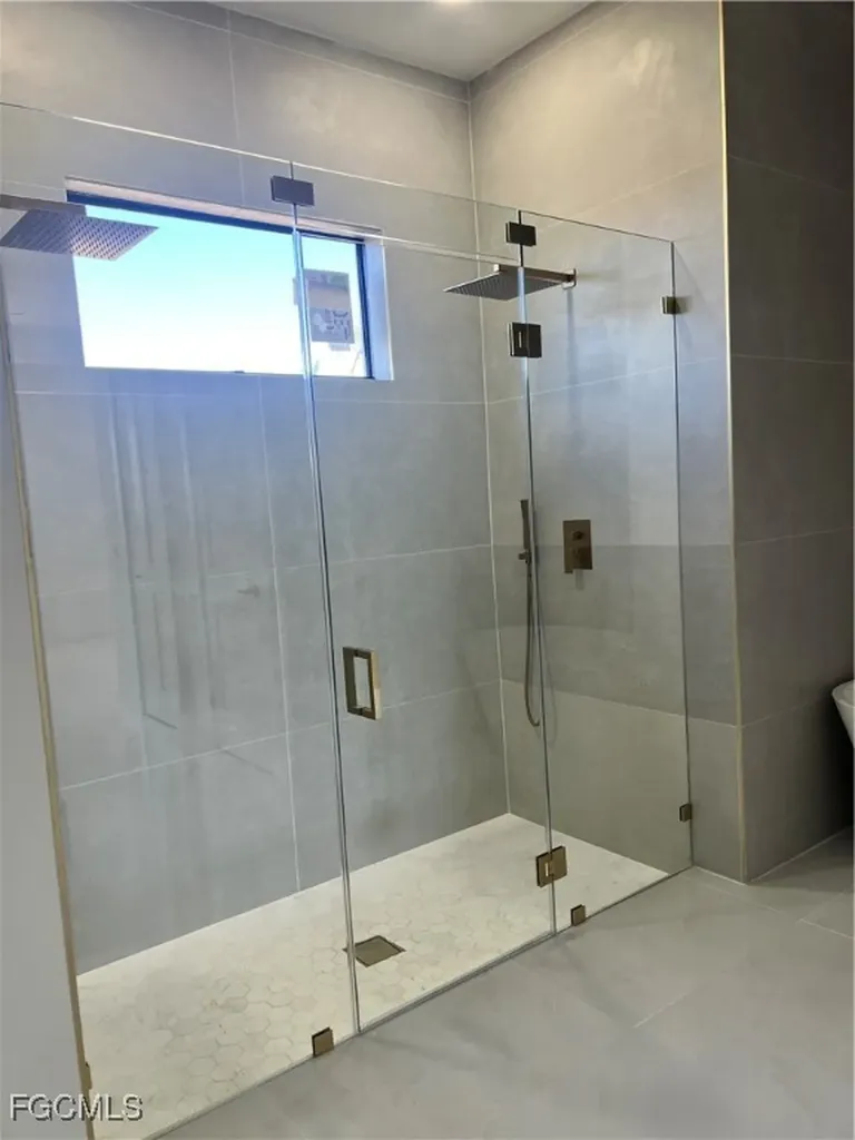 2010 NW 6th Terrace Cape Coral FL 33993