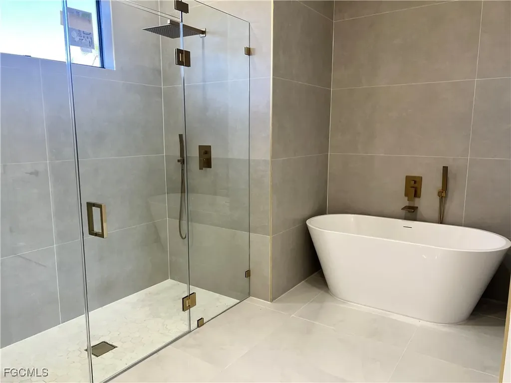 2010 NW 6th Terrace Cape Coral FL 33993