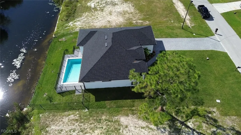 2010 NW 6th Terrace Cape Coral FL 33993