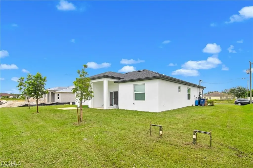 4717-4719 25th Street SW Lehigh Acres FL 33973