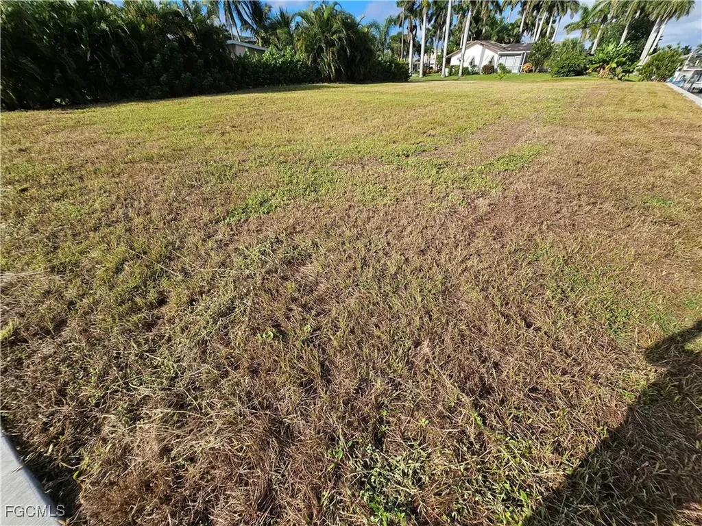 849 Montclaire Court Cape Coral FL 33904