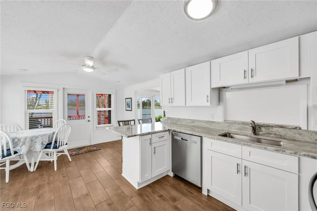 7031 Armadillo Way Fort Myers FL 33967