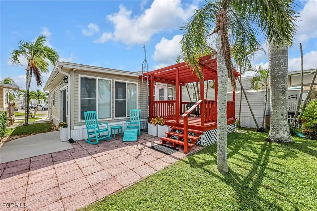 7031 Armadillo Way Fort Myers FL 33967