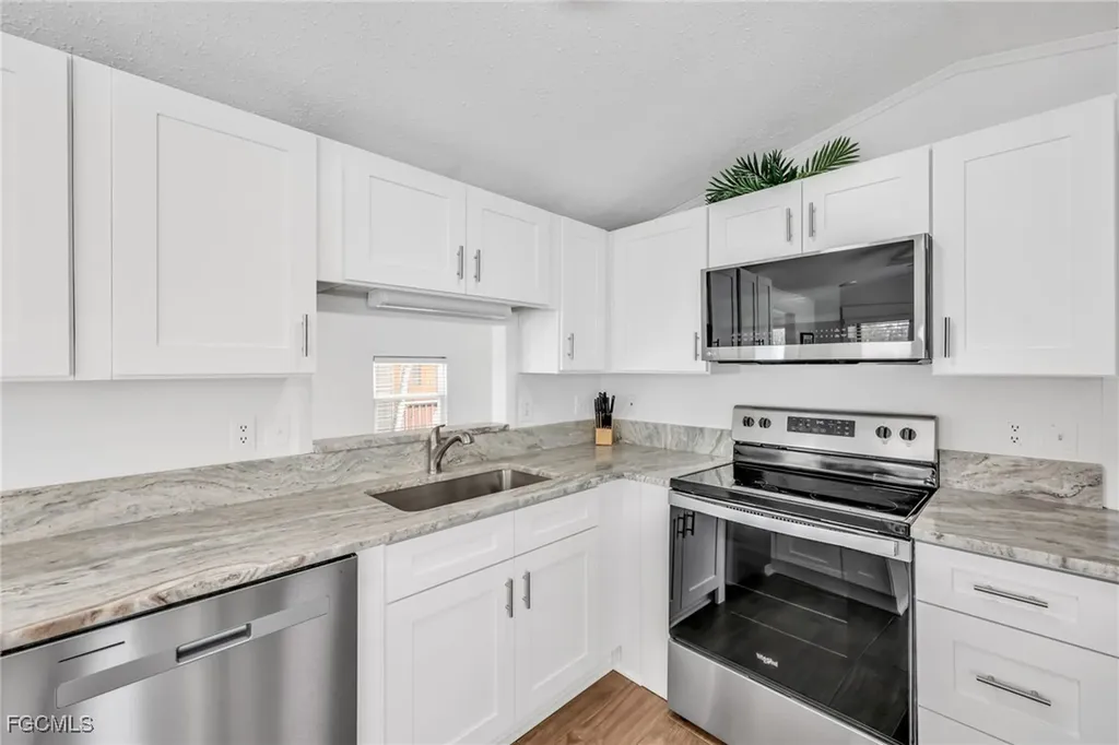 7031 Armadillo Way Fort Myers FL 33967