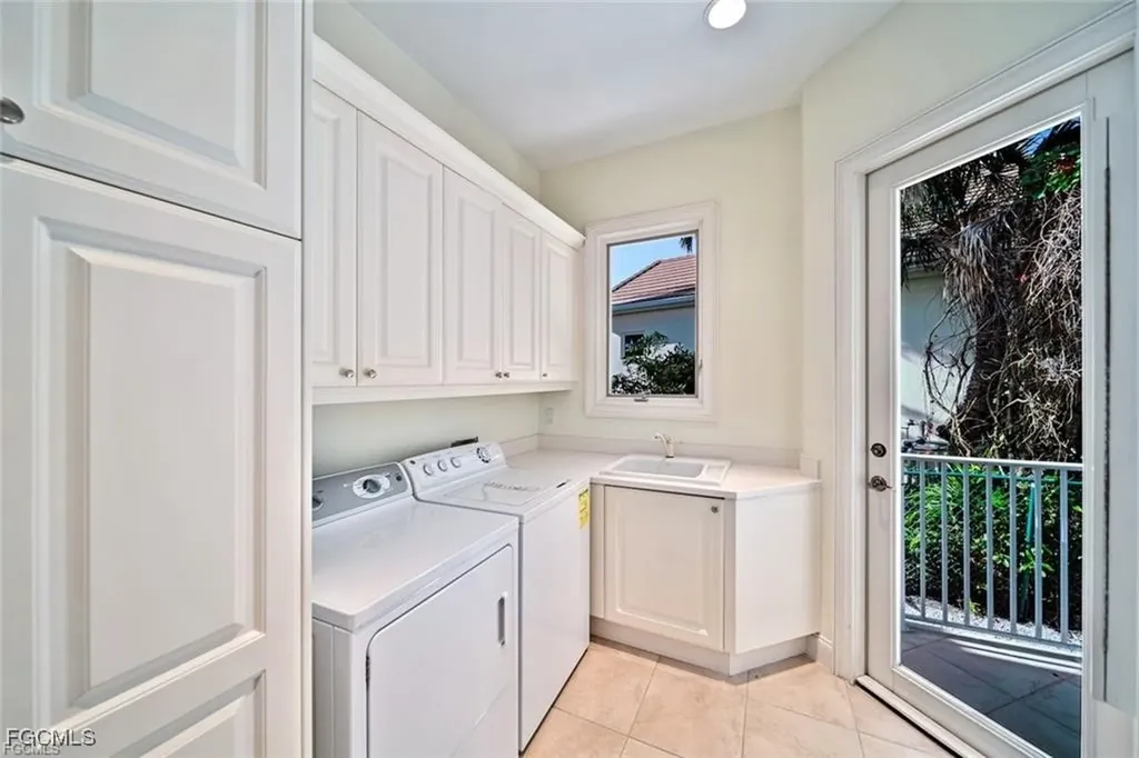 2402 Wulfert Road Sanibel FL 33957