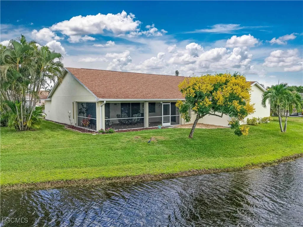 9241 Bramble Court Fort Myers FL 33919