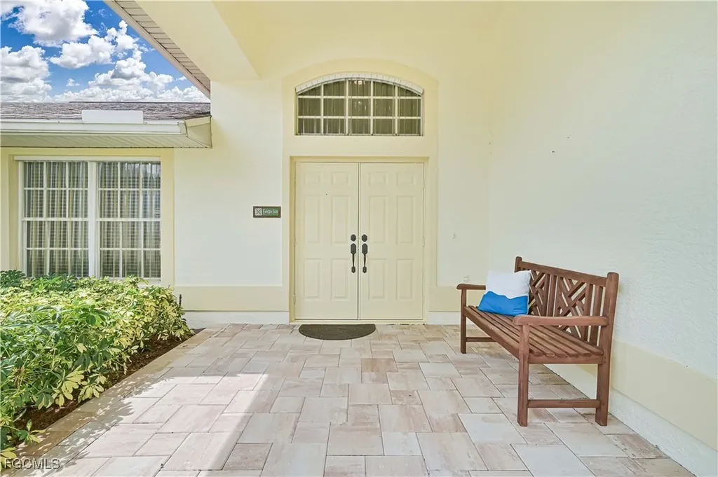 9241 Bramble Court Fort Myers FL 33919