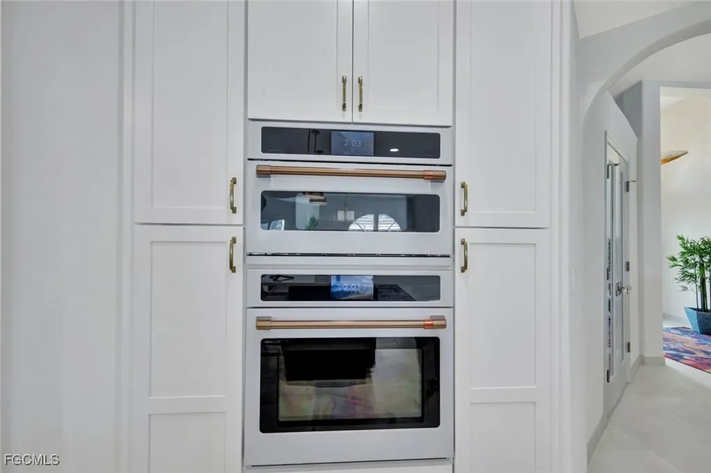 2310 SW 43rd Terrace Cape Coral FL 33914