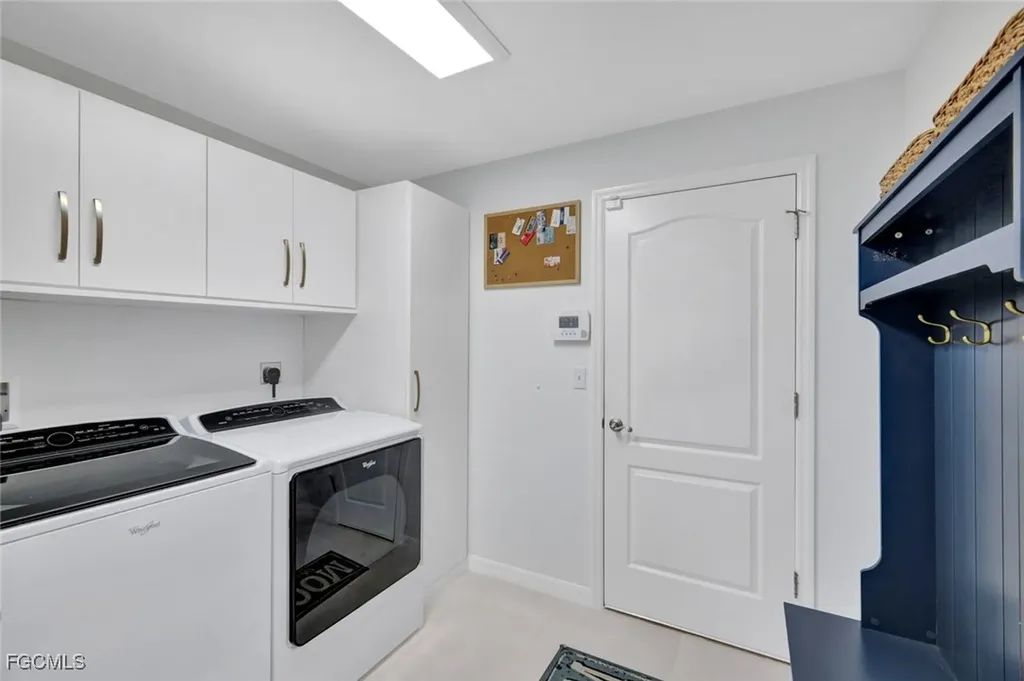 2310 SW 43rd Terrace Cape Coral FL 33914