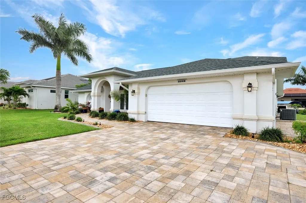 2310 SW 43rd Terrace Cape Coral FL 33914